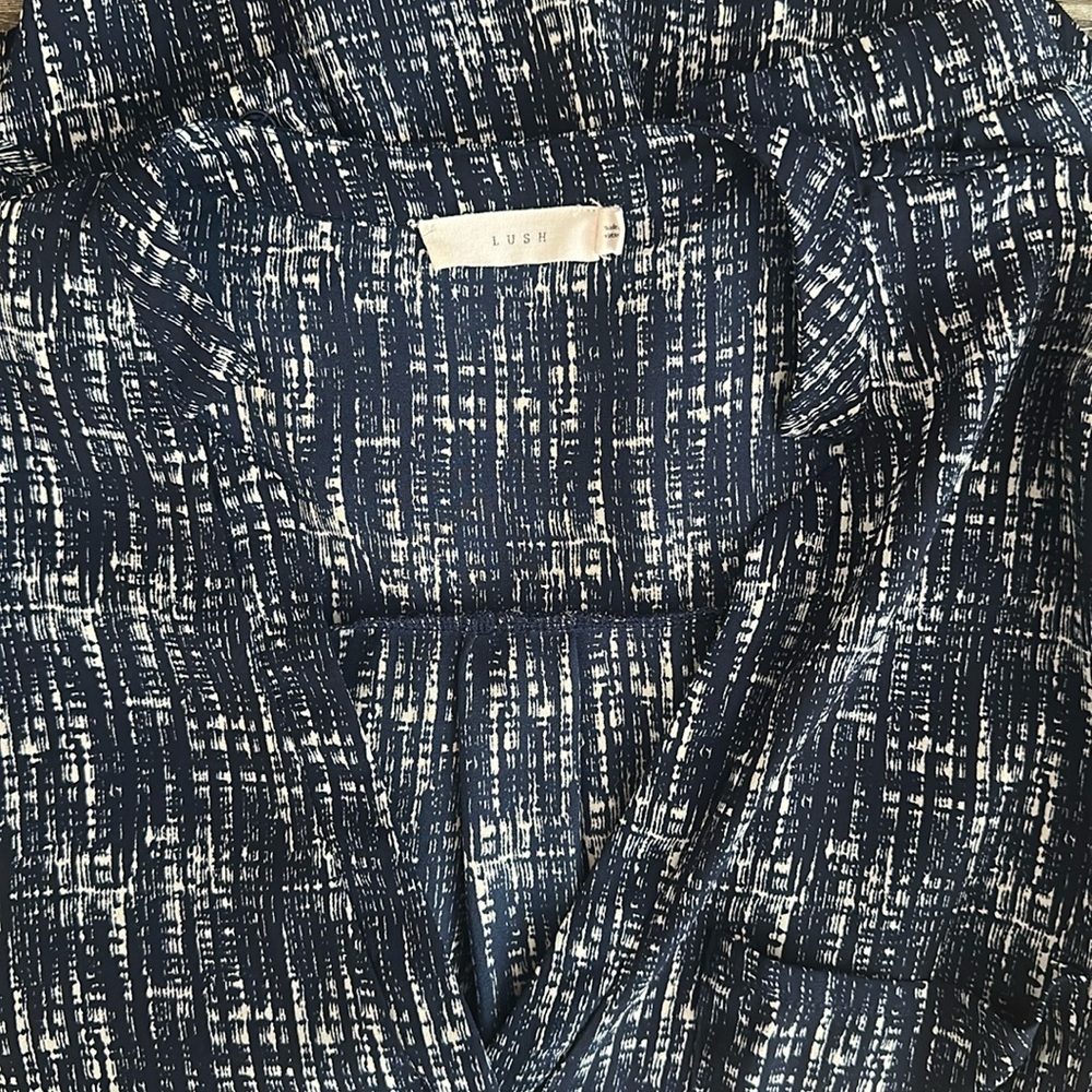 Navy Blue Top - Picture 4 of 5